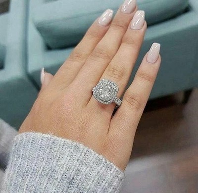 Doppel-Halo-Verlobungsring 2 kt Lab Created Diamant 14 kt Weißgold vergoldet