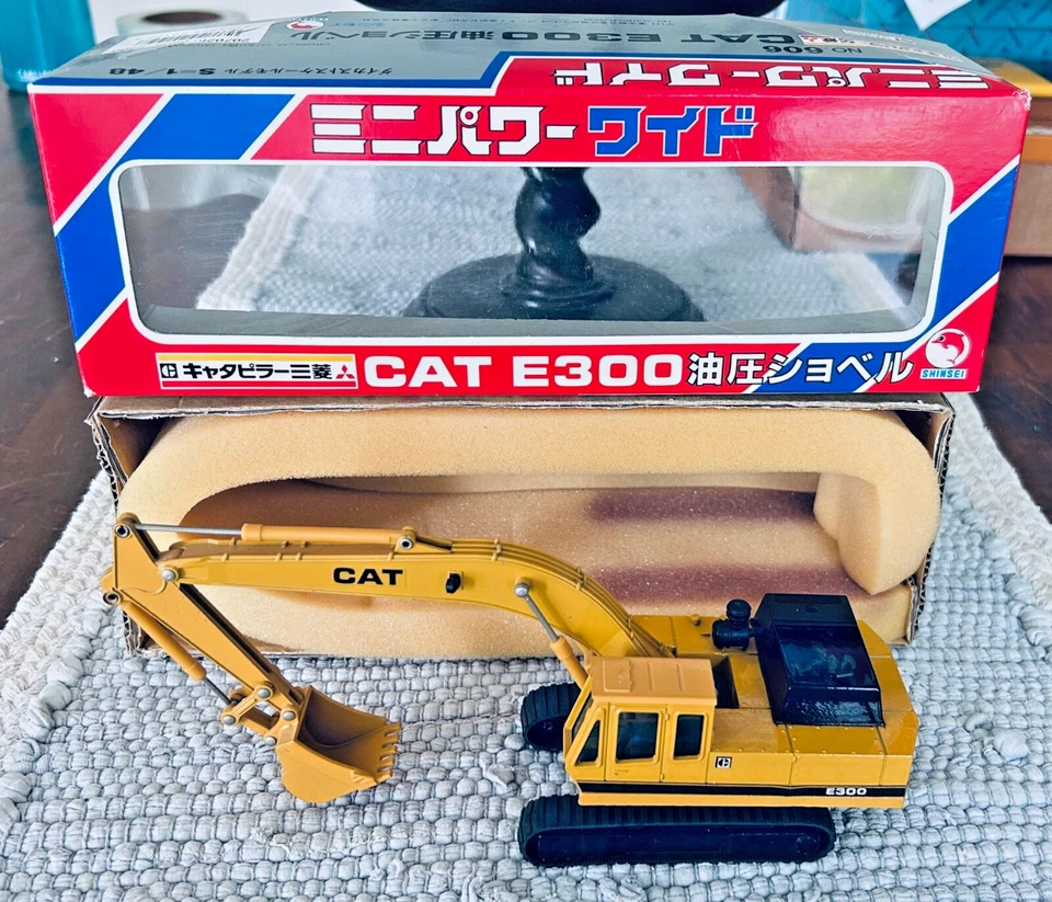 CAT E300 Hydraulic Excavator 1/48 Shinsei Caterpillar Power Shovel 606 Box Japan - Image 2 of 4