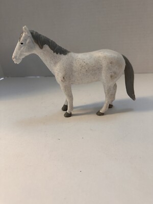 Bruder Horse White 5  Tall 6  Long