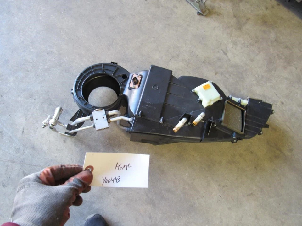 1998 Lincoln Navigator rear back ac heater air condition evaporator housing box Foto 2 de 4