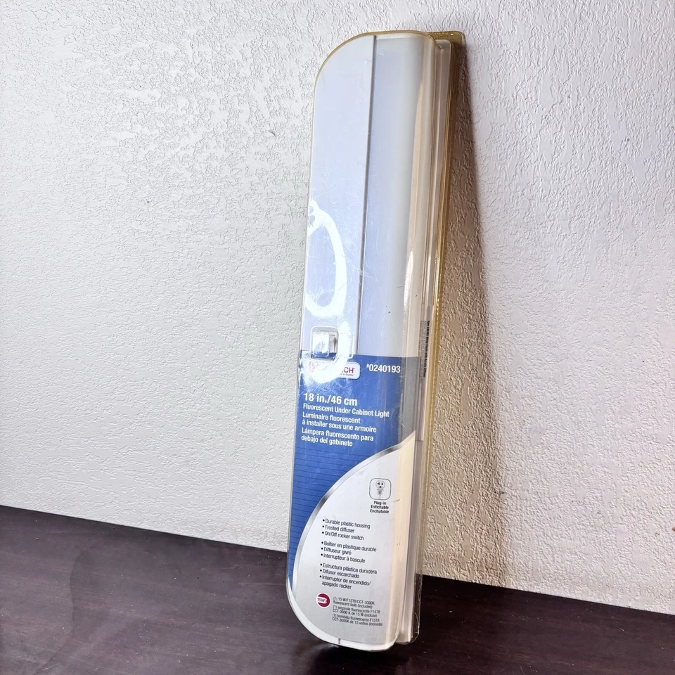 Luz fluorescente debajo del gabinete Utilitech 18 pulgadas 15 vatios NUEVO Foto 4 de 4