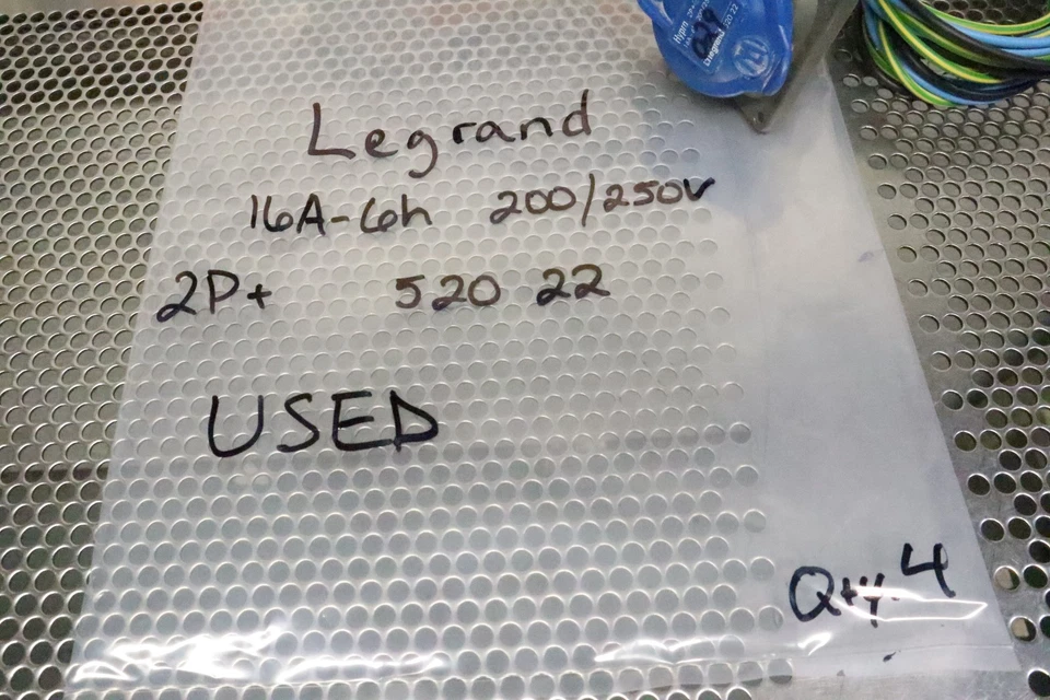 Legrand 520 22 16A-6h 200/250V 2P+ Interlock Socket Used With Warranty - Image 2 of 4