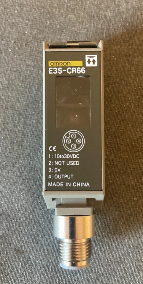 Omron E3S-CR66 Photoelectric Sensor, 3 m Retro-Reflective, 75 mm Dia Object - Image 2 of 4