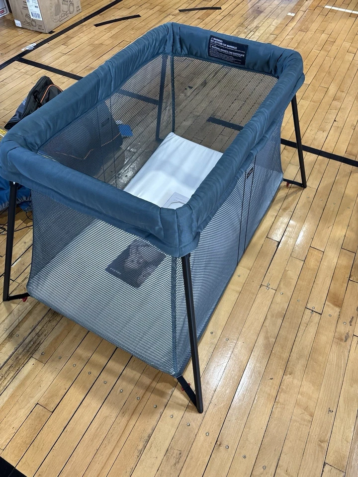 Baby Bjorn Pack N Play Travel Light Portable Crib Cot With Carrying Case Navy - Image 3 of 4