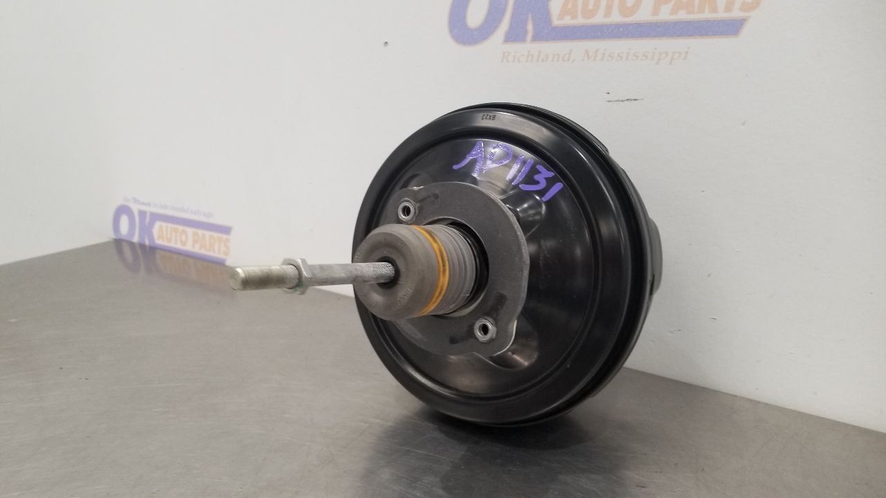 11 AUDI R8 POWER BRAKE BOOSTER 423612105B