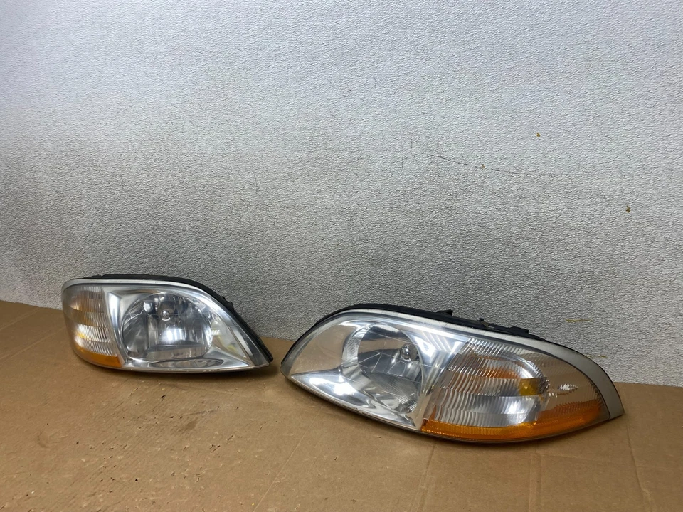 Faros halógenos izquierdo+derecho Ford Windstar 1999 a 2003 OEM V4898 DW Foto 2 de 4