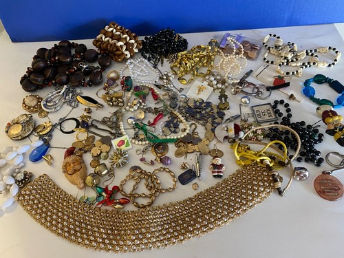 Big Lot Of Jewery For Craft 3 Lb