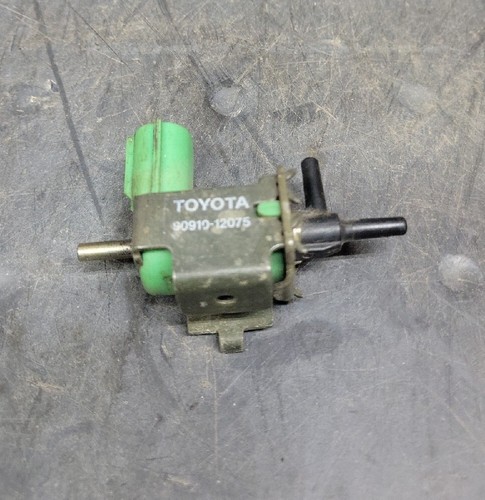 Soupape électrovanne à Vide VSV Pour Toyota Corolla 1992 1.6L & T100 1993 3.0L - Marque GOODEAL