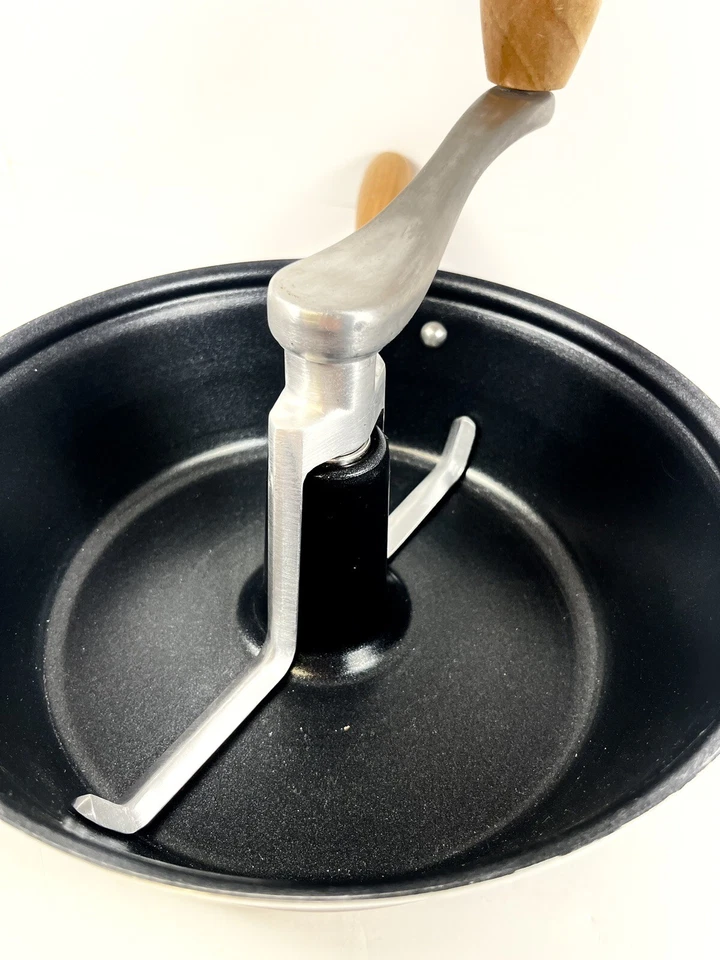 Estufa tostadora de nueces esmaltada, tostada, almendras, nueces nueces, castañas Foto 4 de 4