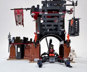 Lego Knights Kingdom Scorpion Prison Cave 8876 100% Complete with/Instructions