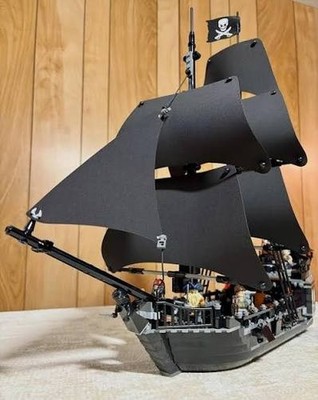 LEGO Pirates of the Caribbean: The Black Pearl (4184) for sale