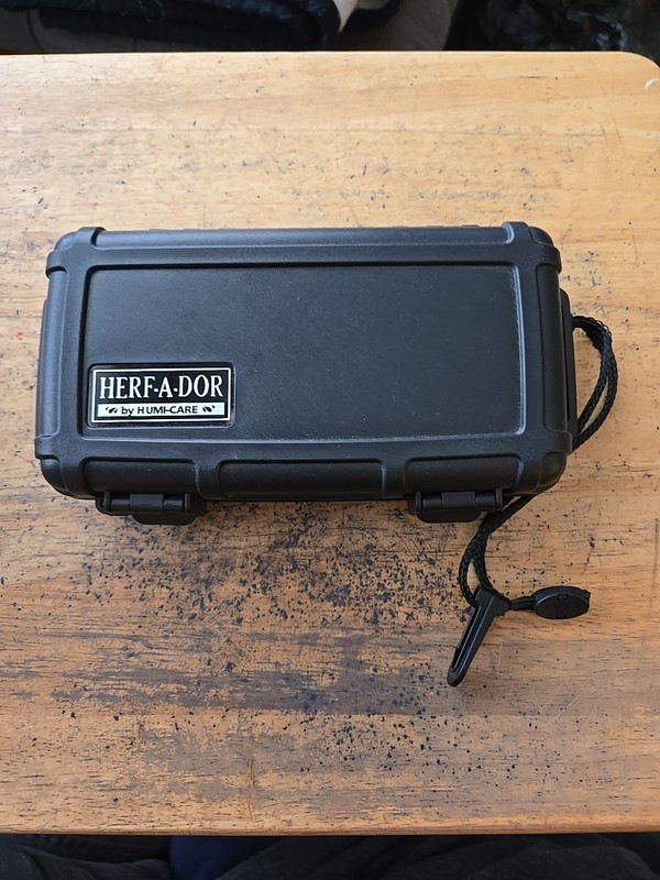 Herf-A-Dor by Humi-Care Travel Humidor Waterproof Crushproof 8" Cigar Case Safe