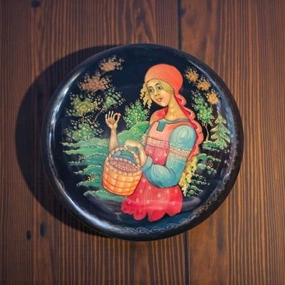 VTG Russian Palekh Style Lacquer Miniature Trinket Box Hand Painted Signed 2.125