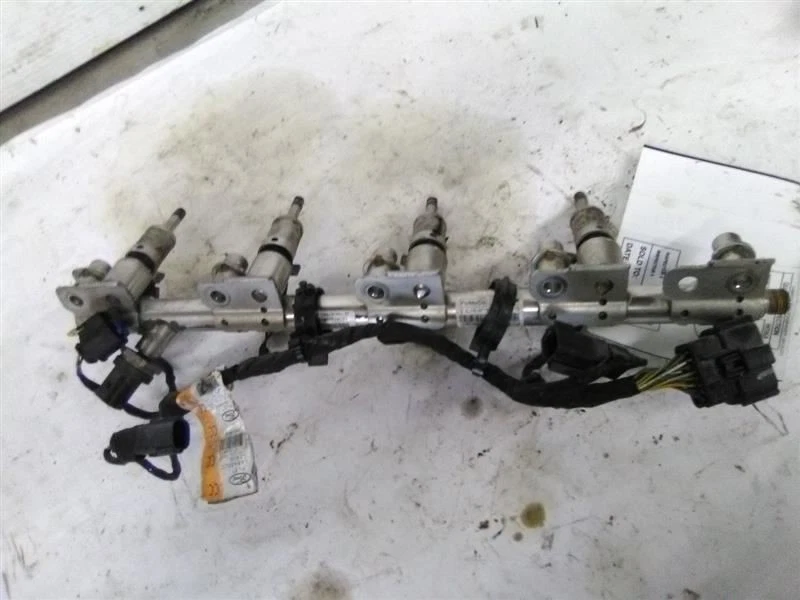 15-19 Lincoln MKC Fuel Injection Parts Fuel Injector 2.3 Liter  - Image 3 of 4