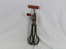 Vintage High Speed Super Center Drive Beater Red/white Wood Handle made in USA