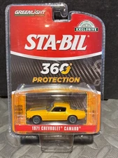 1/64 GREENLIGHT STA-BIL 1971 CHEVROLET CAMARO YELLOW