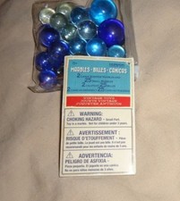 Marble Set with instructions 2 shooters plus 25 players Blue
