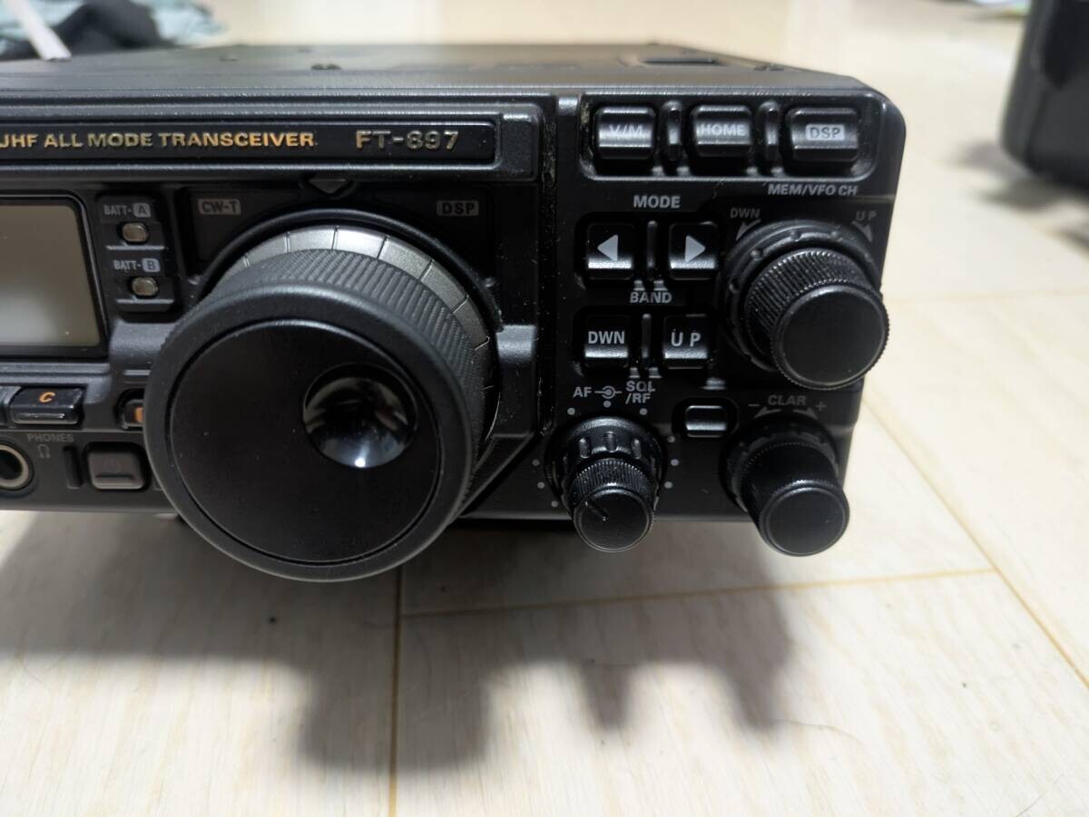Yaesu FT-897Dトランシーバー ブラック Yaesu FT-897D Ham Radio Transceiver - Black for sale online