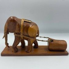 Statue d'Éléphant en Bois Artisanal avec Charge et Socle, Fait main - 18,5cm