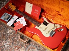 Fender American Vintage II 1961 Stratocaster Fiesta Rosso