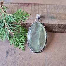Beautiful Prehnite Gemstone Pendant 925 Sterling Silver Designer Pendant PG7349