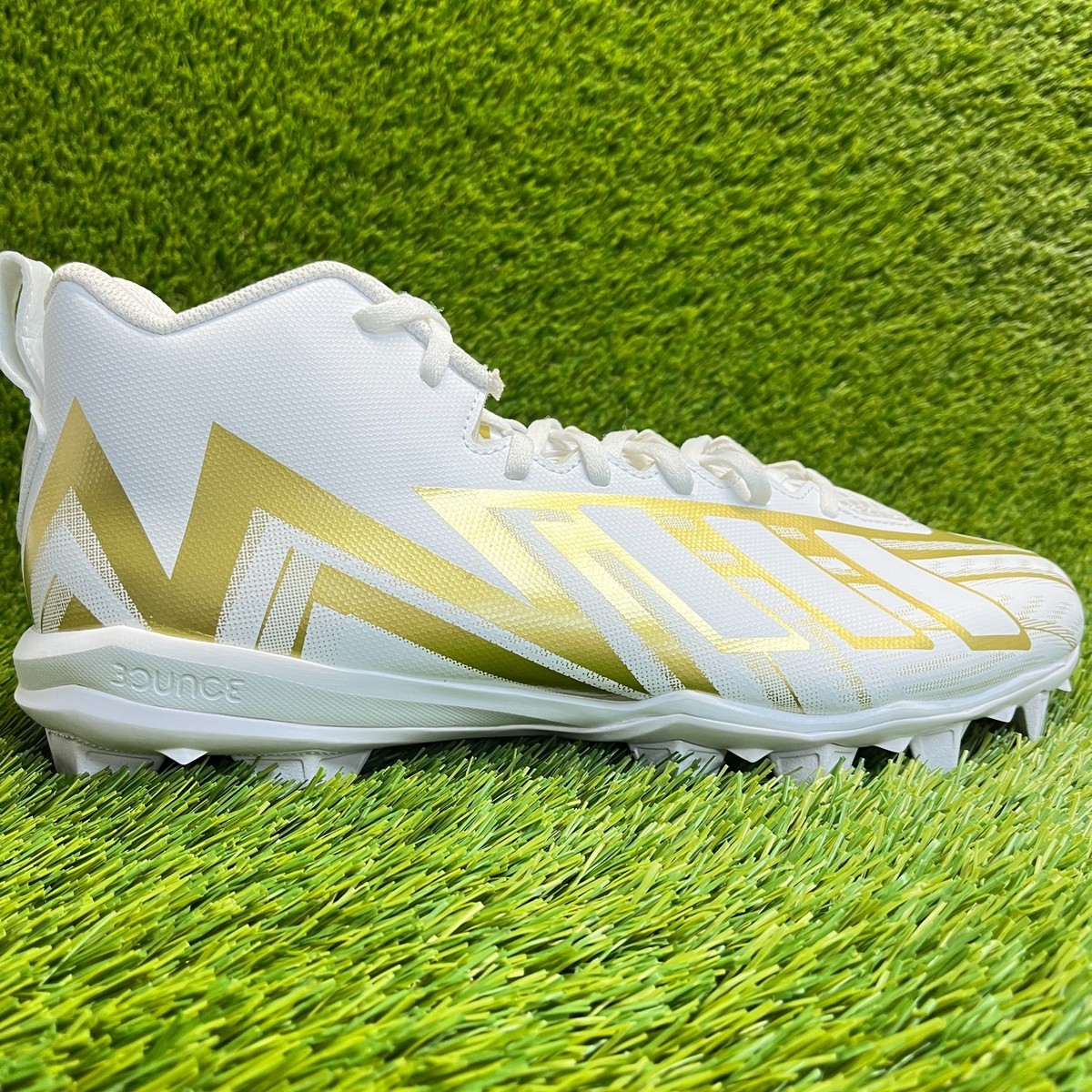 Adidas Freak Spark MD 23 Mens Size 12 White Running Outdoor