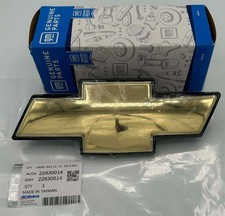 New 07 -14 Avalanche Suburban Tahoe Front Grille Bowtie Emblem Gold 22830014 Oem