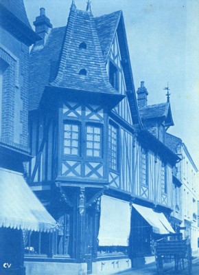 Frankreich Normandie neues Fachwerkhaus altes Foto Zyanotypie 1895