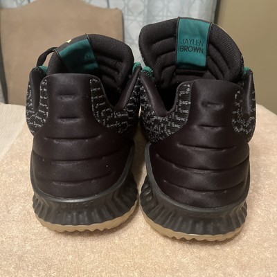 jaylen brown yeezy shoes