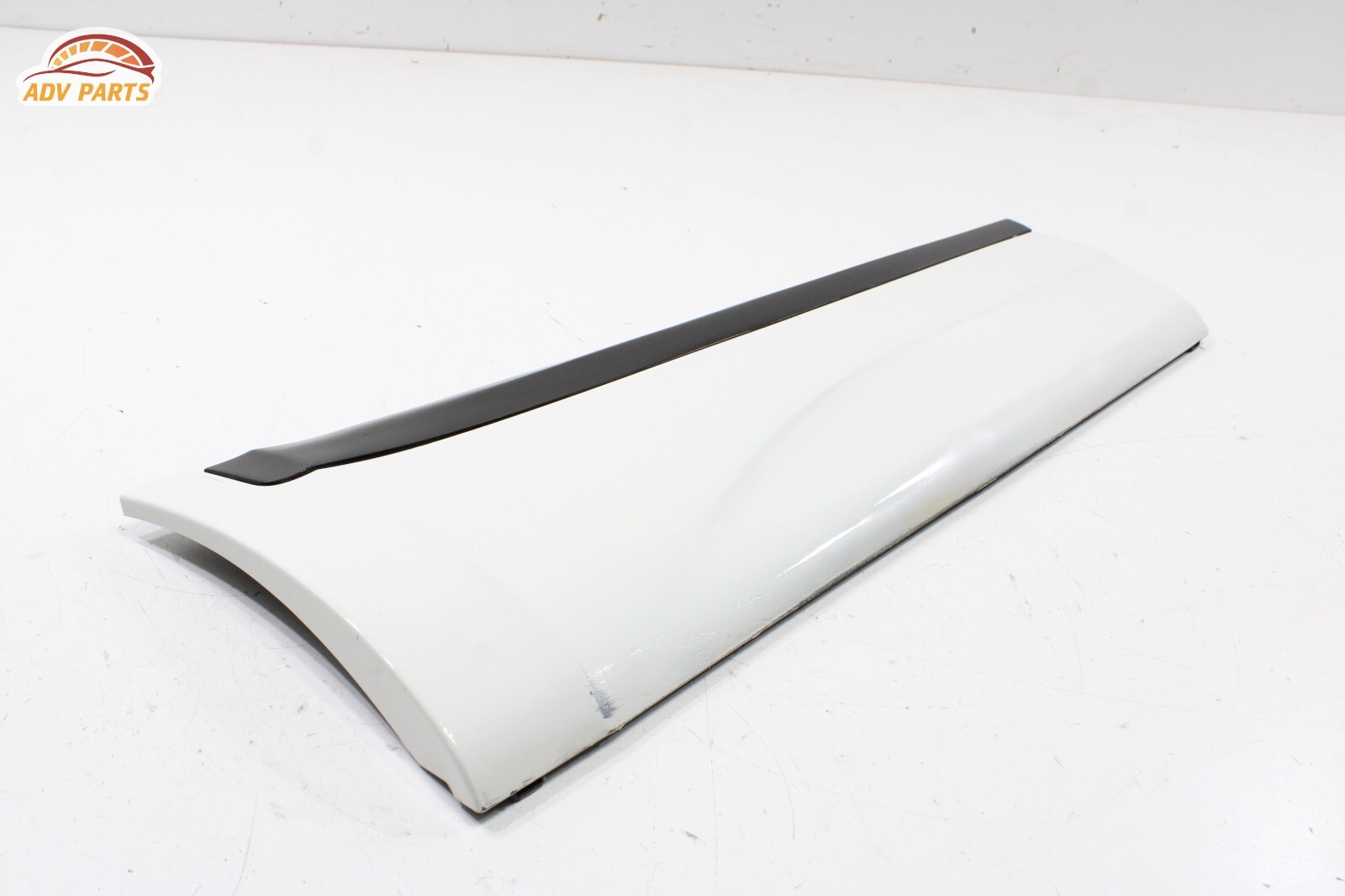 2017 - 2020 BENTLEY BENTAYGA REAR RIGHT PASSENGER SIDE DOOR LOWER MOLDING OEM