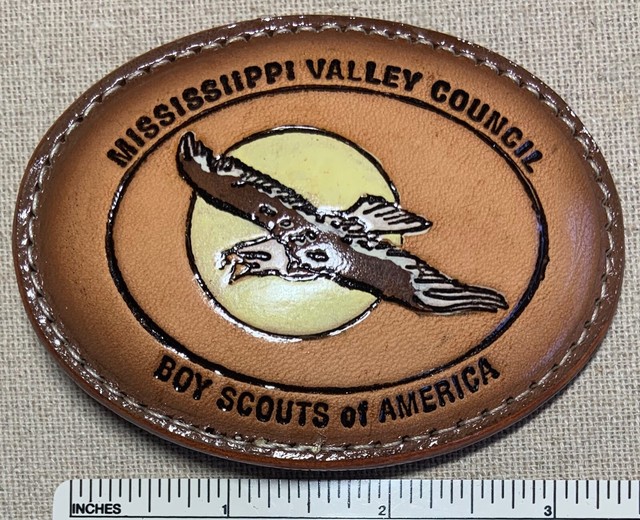 Vintage MISSISSIPPI VALLEY COUNCIL Boy Scout Camp BELT BUCKLE Uniform