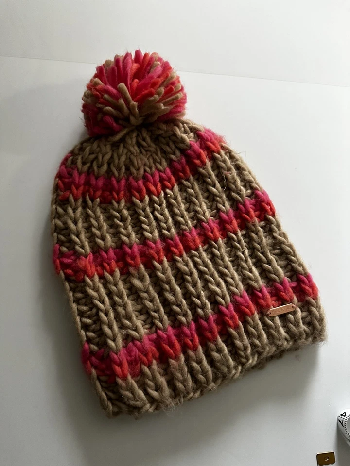 全新 Free People 帽子 Beanie 条纹 Pom 骆驼 棕褐色 粉色 珊瑚 O/S 全新带标签 — 第 3/4 张图片