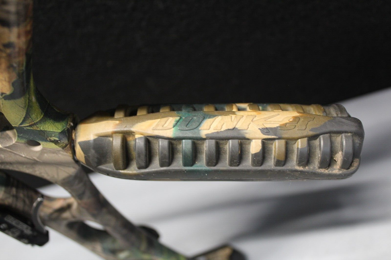 Hoyt Vectrix XL XT Compound Bow Camo & TruGlo Sight Doinker Stabilizer