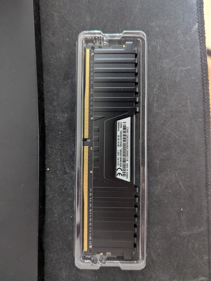 Corsair DDR4 Vengeance LPX Black 128GB (8x16GB) 2666MHz RAM UNUSED - Image 2 of 2