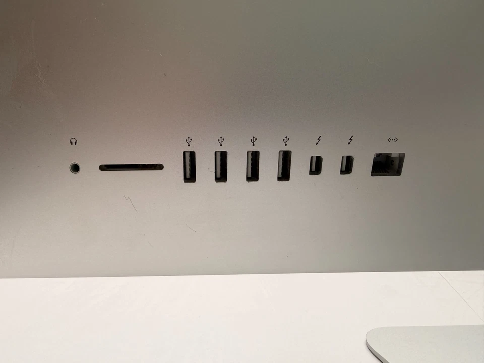 Apple iMac 27" late 2014, 3.5GHz i5, 32gb RAM, 3TB HD, Radeon 9 Great Condition - Image 3 of 4