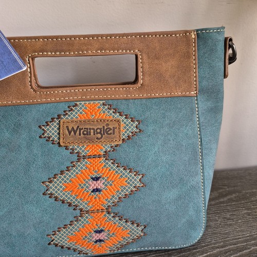 Wrangler Aztec Embroidered Crossbody BagJean Glue Teal Color New Women's - Picture 2 of 8