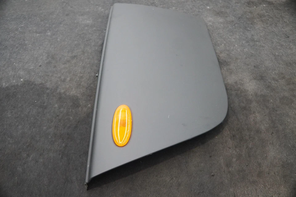 Отделочная панель передней левой нижней крышки капота двигателя 4874317 Chrysler Plymouth Prowler - Изображение 2 из 4