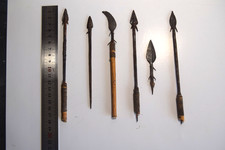 LOT 6 POINTES DE FLECHES EN FER ANCIENNES