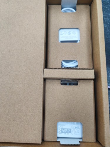 Samsung Galaxy Chromebook 11.6" Boxed - Afbeelding 6 van 6