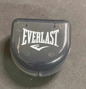 EVERLAST Mouthpiece Case Semi-Clear Black