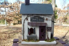 Farmhouse , Potting Shed , Lighted House , Gardening , Flower Pots , Birdhouse
