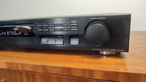 Sony ST-S211 FM AM Stereo Tuner Vintage ***See Video*** - Picture 6 of 13