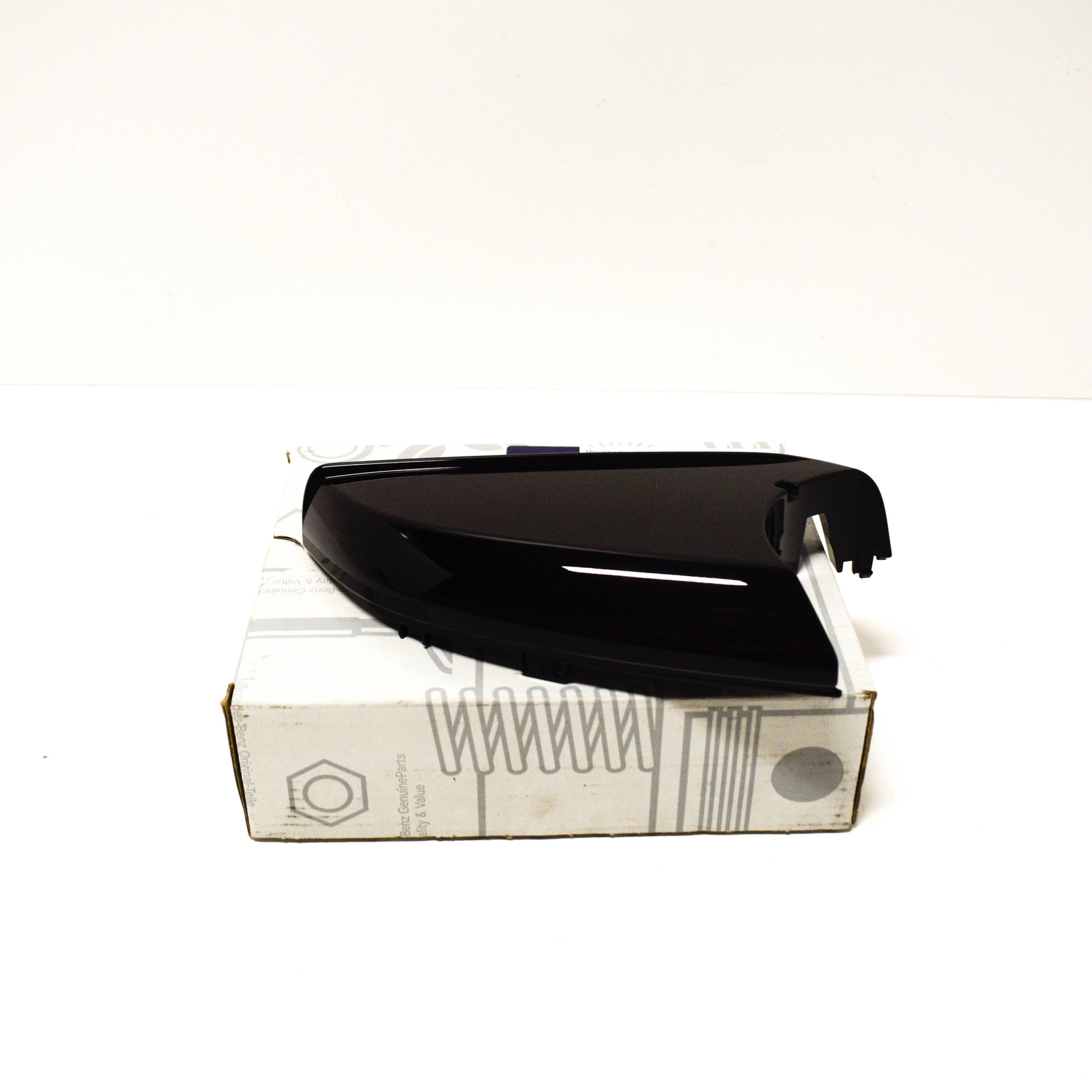 MB E-CLASS W212 Left Wing Mirror Lower Cover A20781101109040 2015