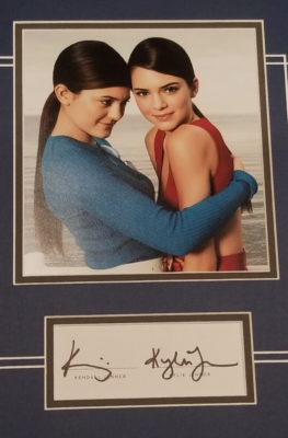 KENDALL & KYLIE JENNER AUTOGRAPH CUT WITH COLOR PHOTO 12X16 MATTED