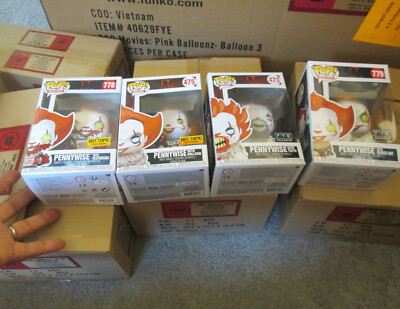 FUNKO POP IT CHAPTER 1 / 2 Two PENNYWISE FYE HOT TOPIC COMPLETE YOUR COLLECTION