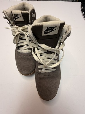 Nike Acorra Suede ACG Women's Size 7 Gray White Gum Shoes Sneakers 806977-210