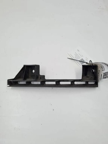 VW CADDY III Furgon 2KA, 2KH, 2CA, 2CH Stoßstangenhalter vorne rechts 33390288