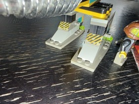 LEGO Rock Raiders Set #4940, Granite Grinder - Vintage - 100% Complete W/ Manual