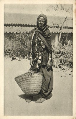PC AFRICA ERITREA KEREN CHEREN DONNA SUDANESE TYPE VINTAGE POSTCARD (b64325)