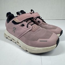 On Cloud Cloud Play Kids Size 1 Pink White Running Sneakers Shoes Athletic